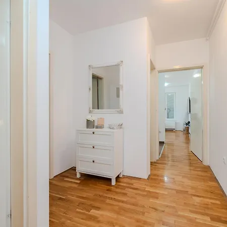 Perla Apartament *