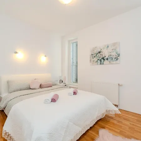 Apartament Perla